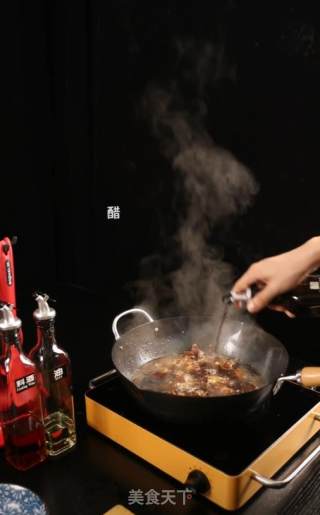 糖醋排骨的做法步骤：5