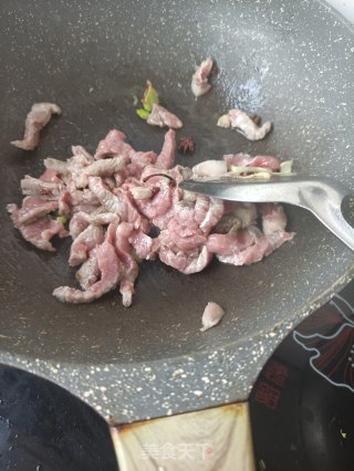 精肉小炖冻芸豆角的做法步骤：6