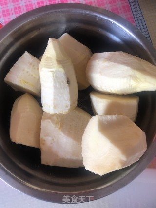 冬笋炒腊肠的做法步骤：1