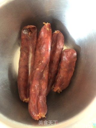 冬笋炒腊肠的做法步骤：3