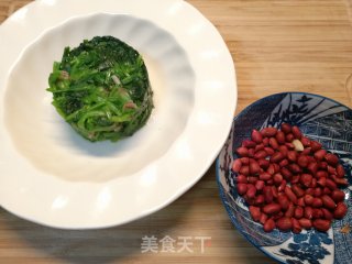 年夜饭新年菜（26）花生米拌菠菜的做法步骤：3