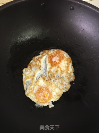 荷包蛋烧龙虾仁的做法步骤：3