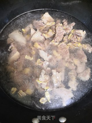 清炖牛肉的做法步骤：3