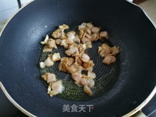黑木耳荸荠炒肉片的做法步骤：7