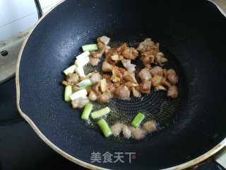 黑木耳荸荠炒肉片的做法步骤：8