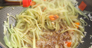 炝炒莴笋藜麦饭的做法步骤：10