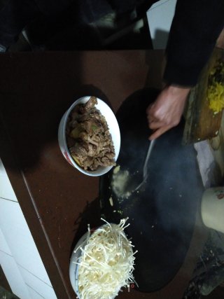 酸汤肥牛的做法步骤：5