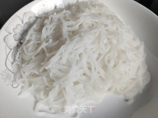 玉米面野菜鸡蛋蒸饺的做法步骤：4