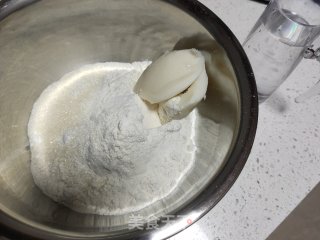 蛋黄酥的做法步骤：5