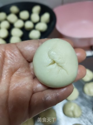 蛋黄酥的做法步骤：16