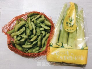茭白酱焖毛豆仁的做法步骤：1