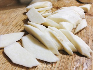 茭白酱焖毛豆仁的做法步骤：2
