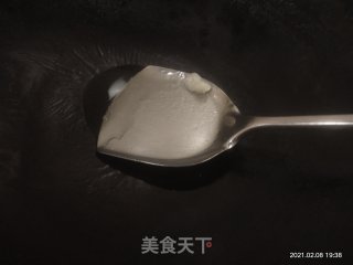 胡萝卜炒玉米的做法步骤：3
