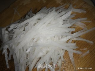 白萝卜炒牛肉的做法步骤：2