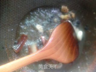 蒜苗炒腊肉的做法步骤：7