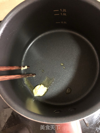 煎蛋海带芽汤的做法步骤：2