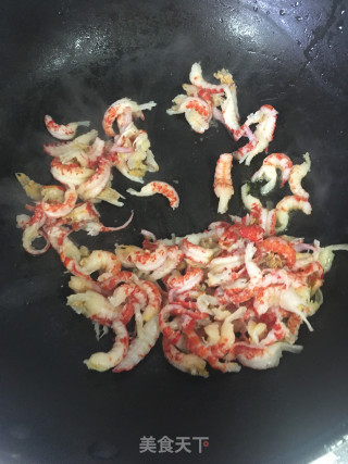龙虾仁炒饭的做法步骤：3
