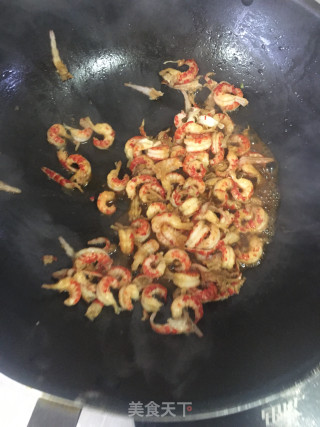 龙虾仁炒饭的做法步骤：4