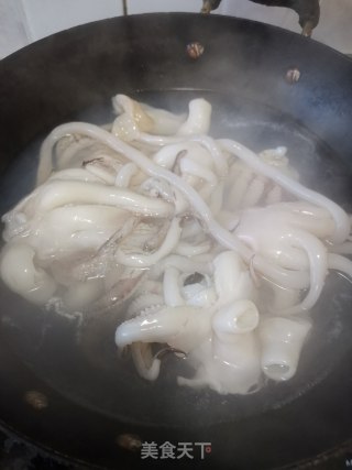 麻辣八爪鱼的做法步骤：2