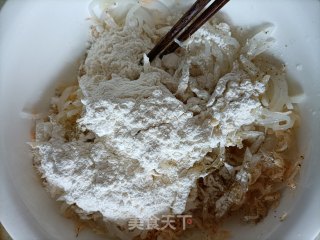 炸萝卜丝丸子的做法步骤：4