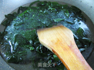 裙带菜蛋花汤的做法步骤：6