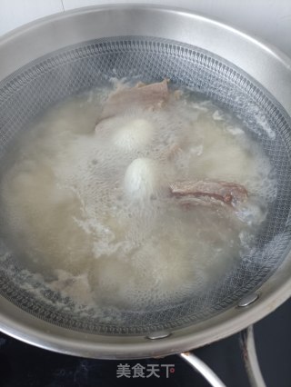 腊肉炒荷兰豆的做法步骤：2