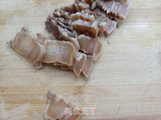 腊肉炒荷兰豆的做法步骤：3