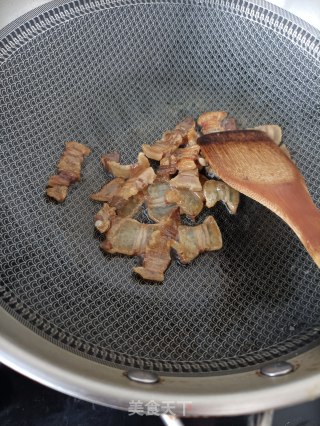 腊肉炒荷兰豆的做法步骤：6