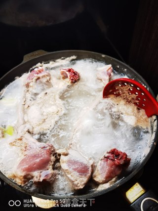 焦香的手把大排的做法步骤：7
