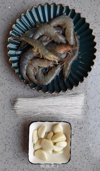 蒜蓉粉丝虾的做法步骤：1