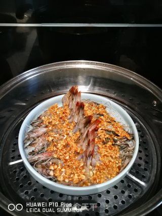 蒜蓉粉丝开边虾的做法步骤：15