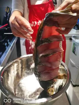 糖醋鲤鱼的做法步骤：12