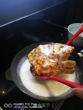 糖醋鲤鱼的做法步骤：18