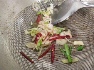 干煸蚕蛹的做法步骤：8
