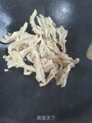 黄豆烧鸭爪的做法步骤：2