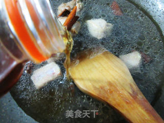 油豆腐水笋烧仔排的做法步骤：5