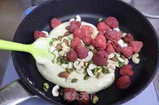 果仁草莓干牛轧糖的做法步骤：7
