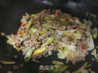 葱爆羊肉的做法步骤：8