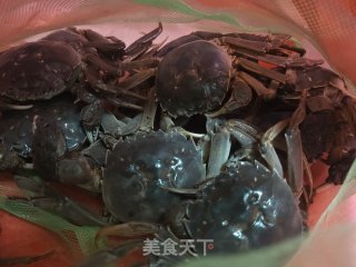 清蒸河蟹的做法步骤：1