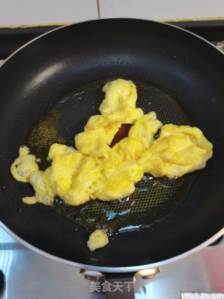 豆芽鸡蛋炒饼的做法步骤：2