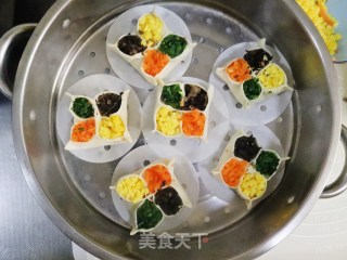喜庆年菜四喜蒸饺，颜色夺目皮薄馅嫩，做法超详细的做法步骤：12