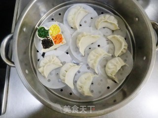 喜庆年菜四喜蒸饺，颜色夺目皮薄馅嫩，做法超详细的做法步骤：13