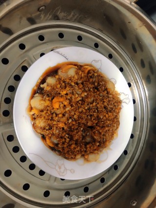 蒜蓉粉丝蒸扇贝肉的做法步骤：10