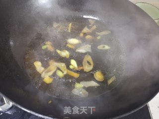 红烧黄花鱼的做法步骤：9