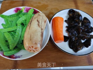 荷塘小炒的做法步骤：1