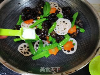 荷塘小炒的做法步骤：9