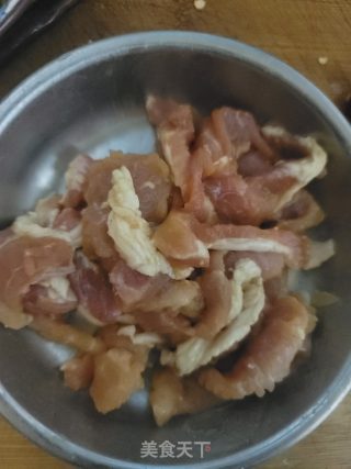 瘦肉炒酸菜的做法步骤：2