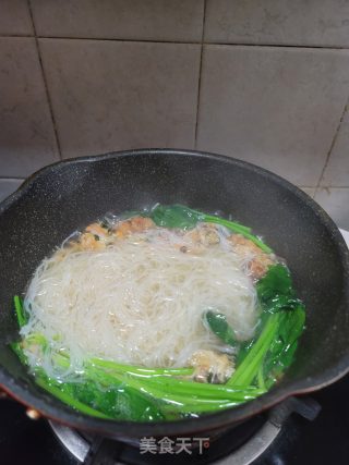 豆腐萝卜丸子煮米粉的做法步骤：7