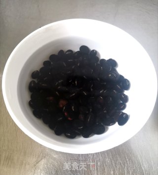 鱿鱼黑豆糯米饭的做法步骤：6