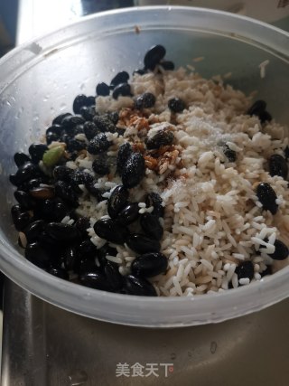 鱿鱼黑豆糯米饭的做法步骤：8